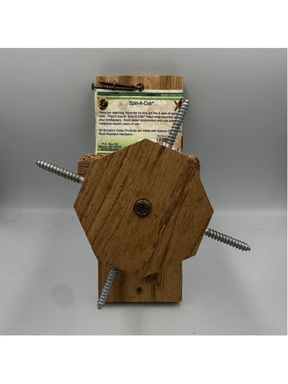 Songbird Cedar Spin-A-Cob Squirrel Corn Holder Bird Feeder Cedar Wood USA